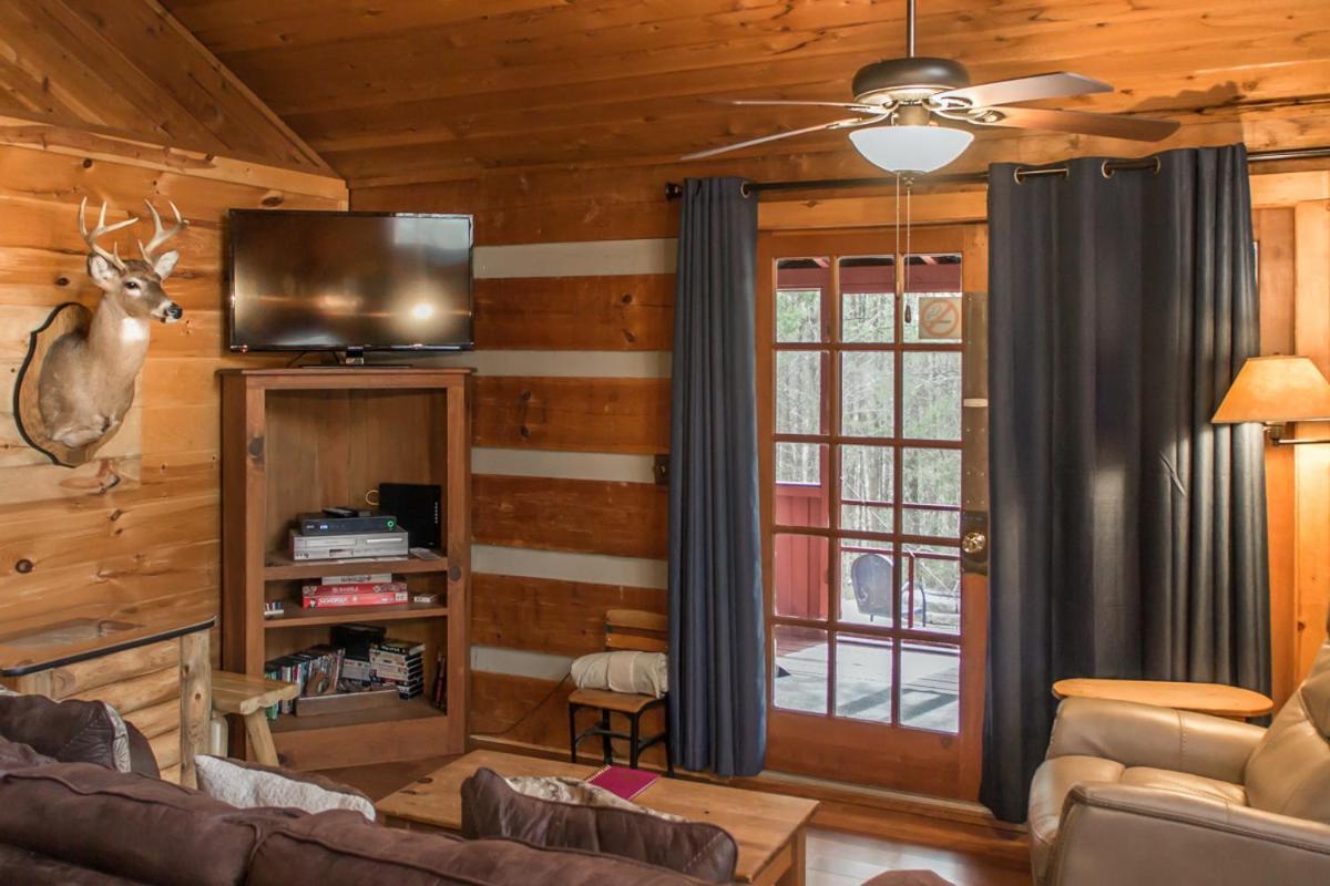 Suits Us Pigeon Forge Εξωτερικό φωτογραφία